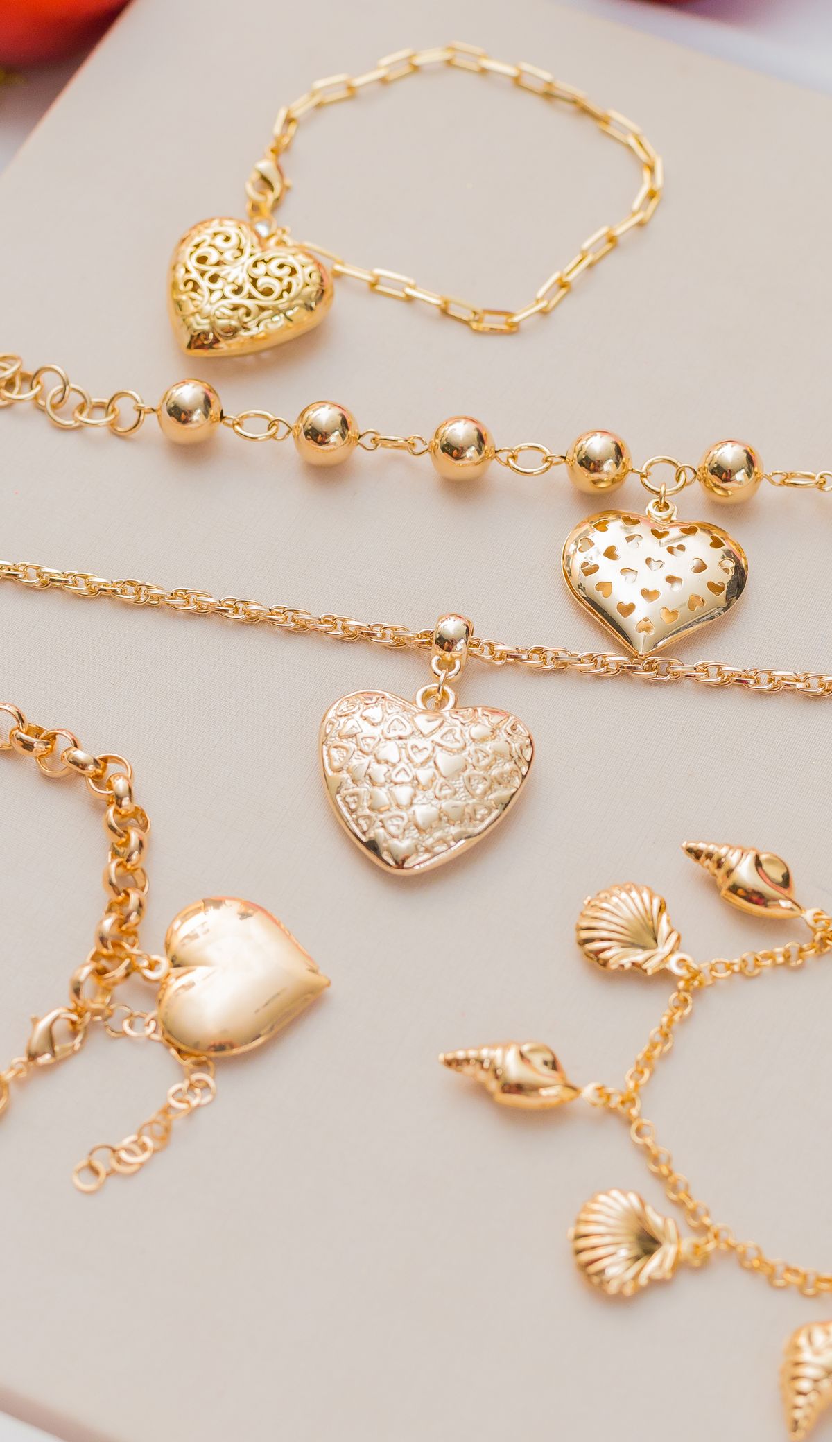Bracciale in oro con pietre